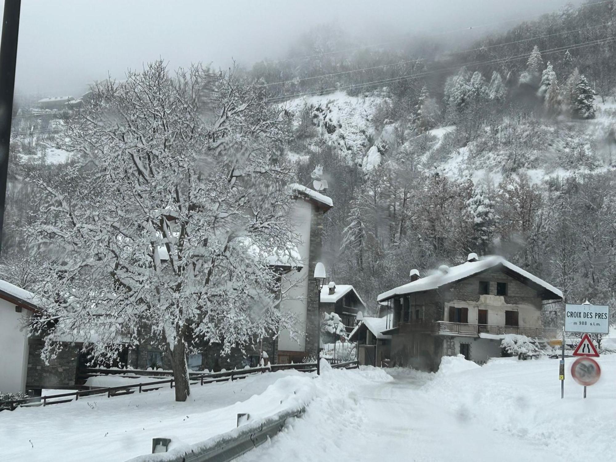 Appartamento Maison Blanche Ла-Саль Экстерьер фото